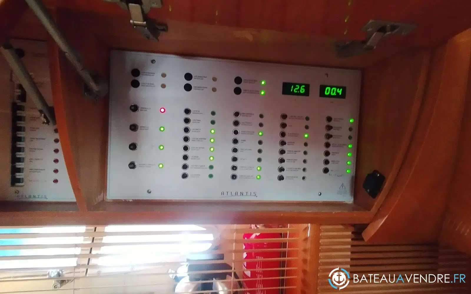 slider 15 Azimut Atlantis 42