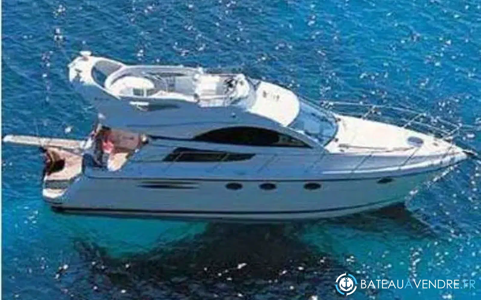 slider 0 Fairline Phantom 40