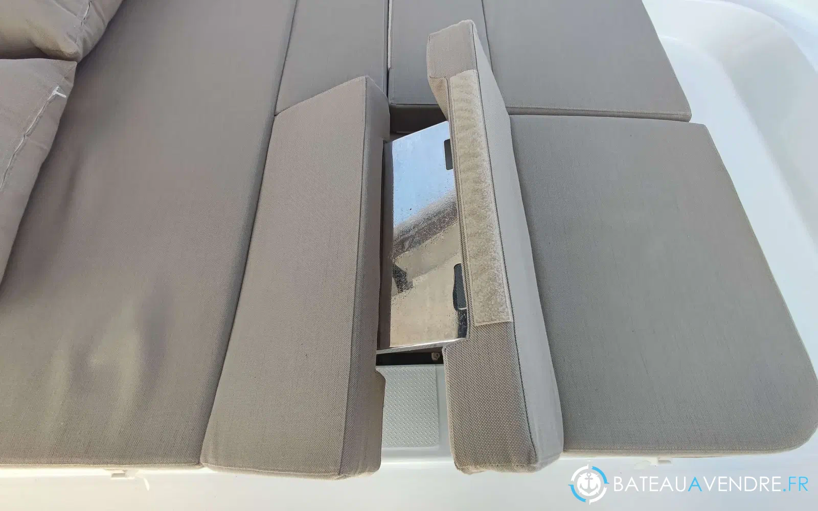 slider 9 Fountaine Pajot My 44