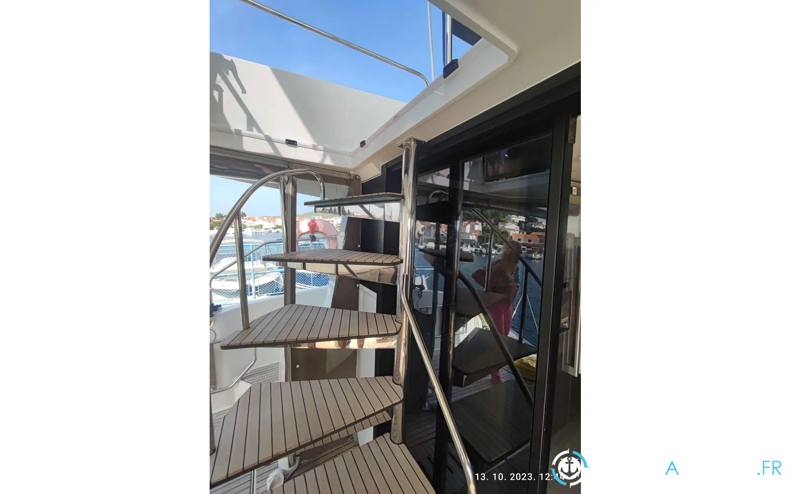 slider 15 Fountaine Pajot My 44
