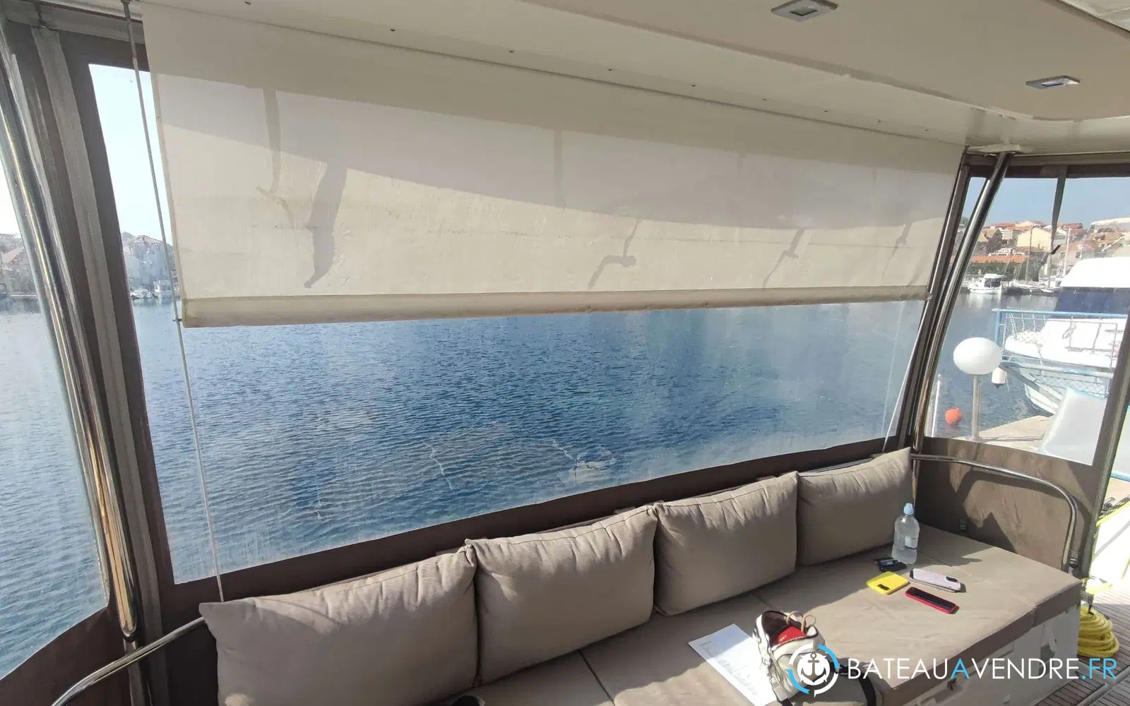 slider 26 Fountaine Pajot My 44