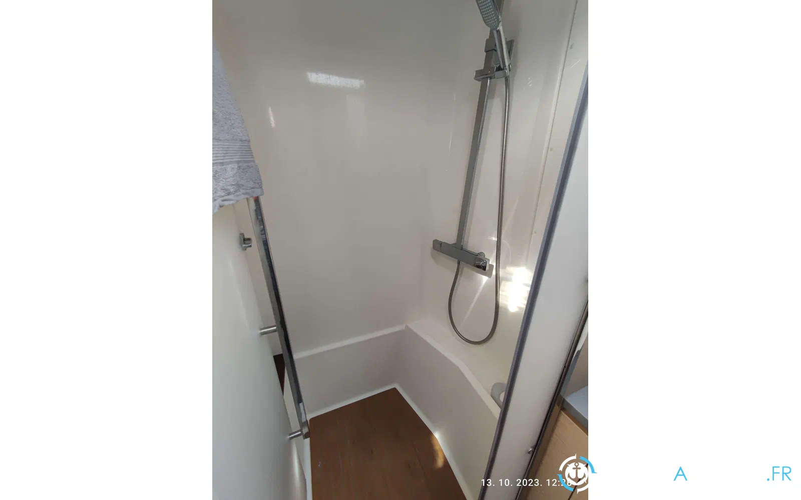 slider 31 Fountaine Pajot My 44