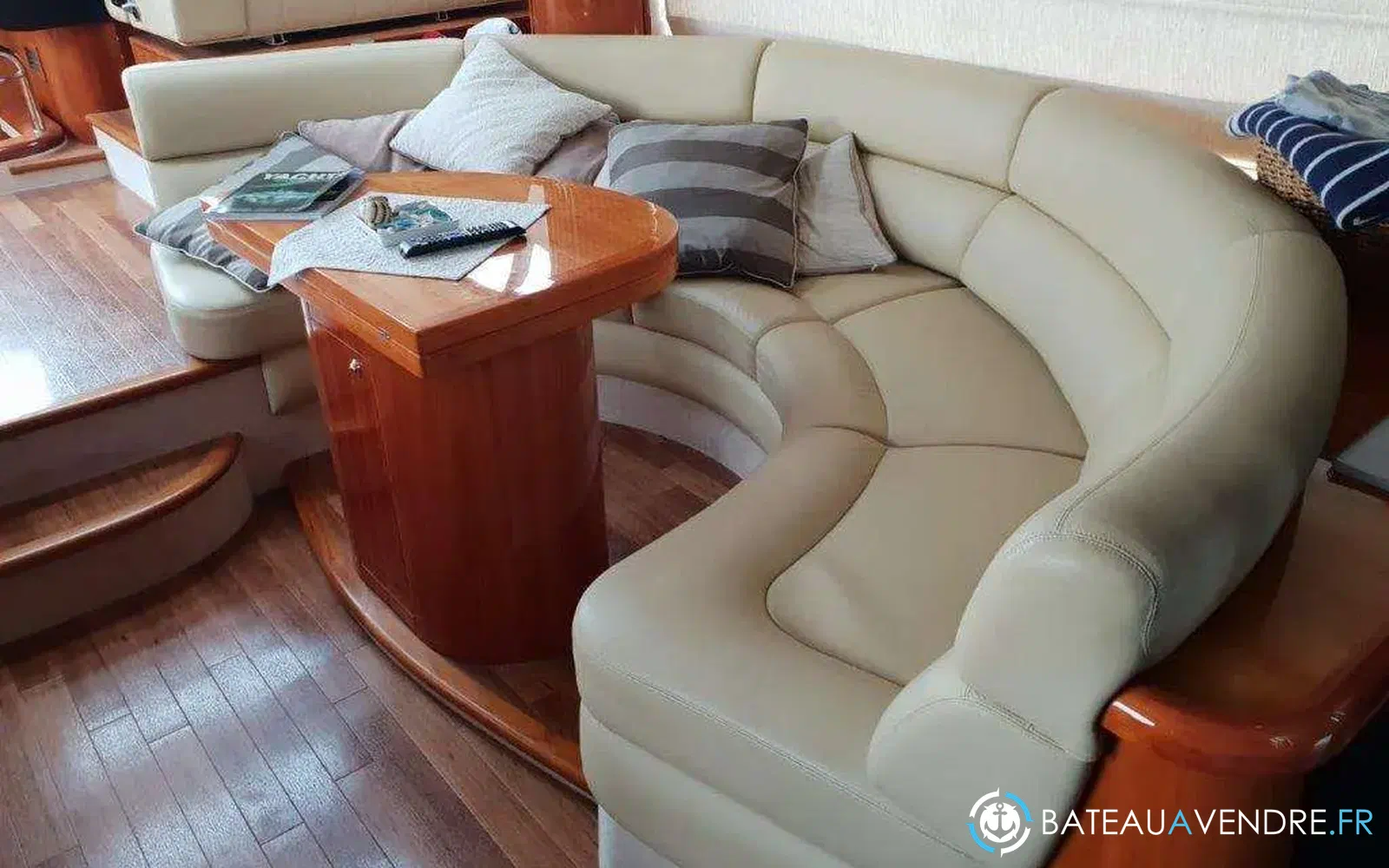 slider 10 Sunseeker Predator 52