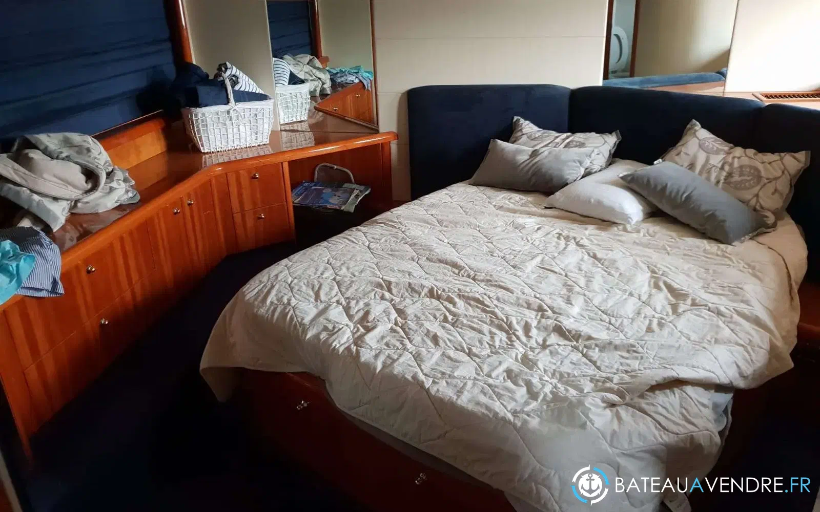 slider 2 Sunseeker Predator 52
