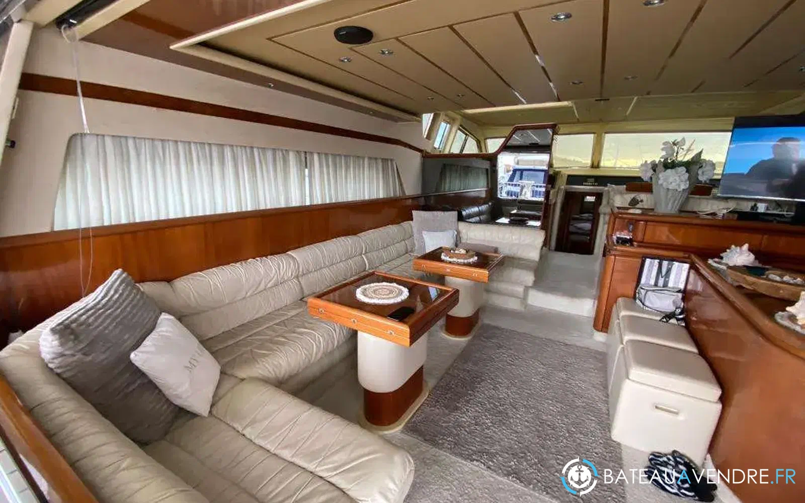 slider 2 Ferretti 58 S