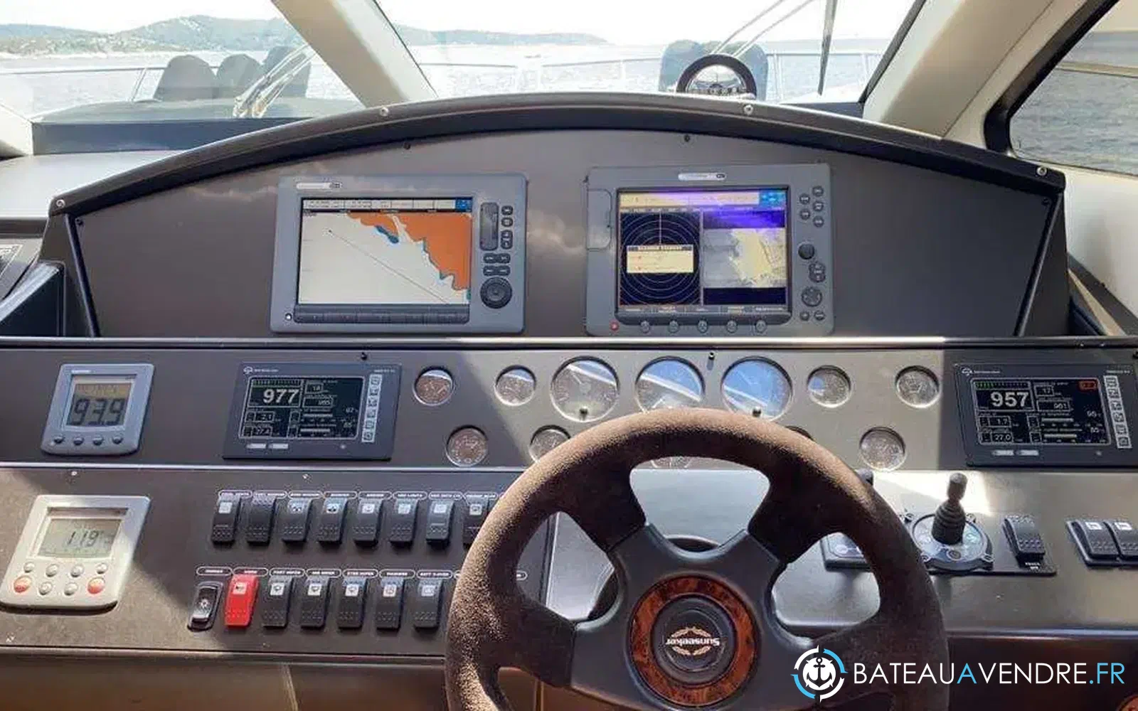 slider 10 Sunseeker Predator 72
