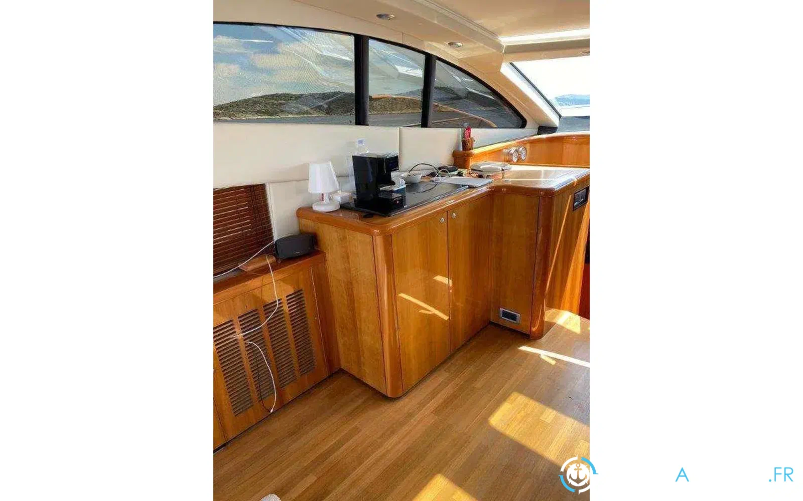 slider 12 Sunseeker Predator 72