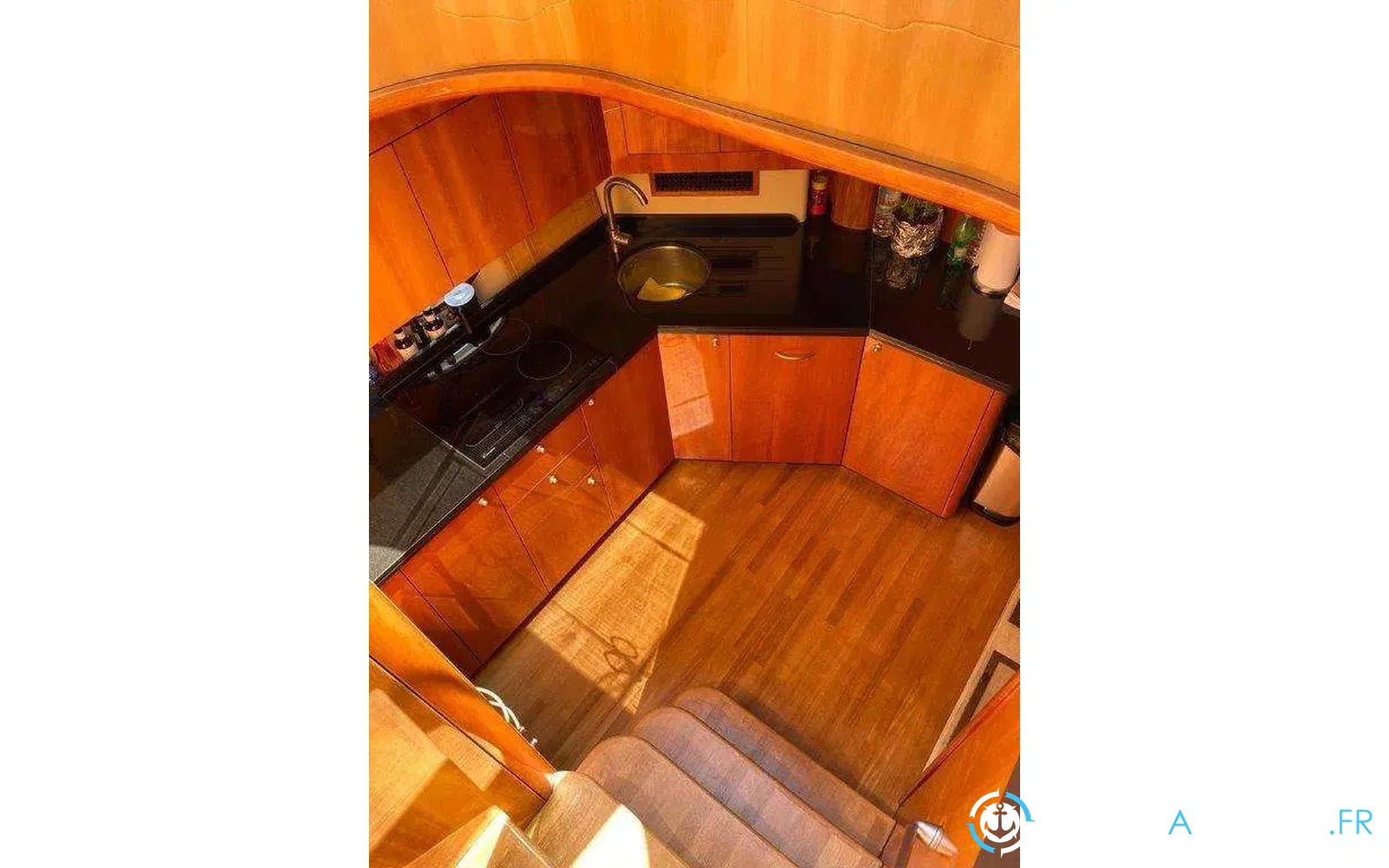 slider 2 Sunseeker Predator 72