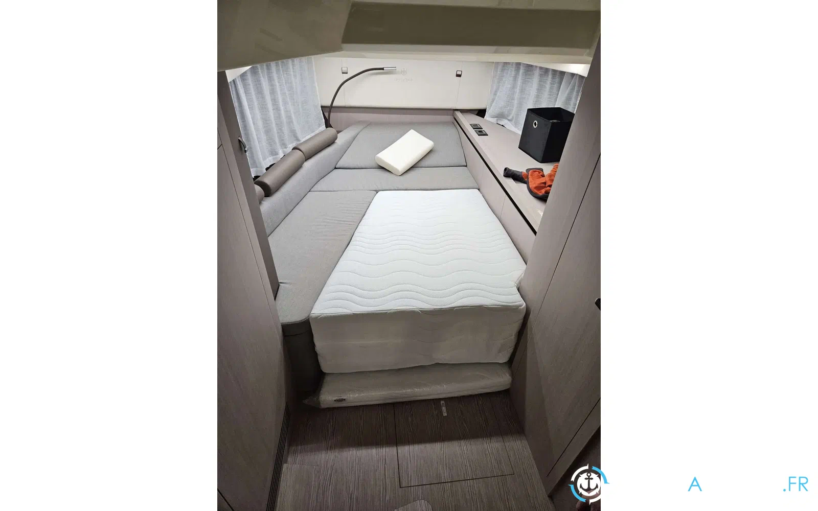 slider 6 Invictus 370 GT