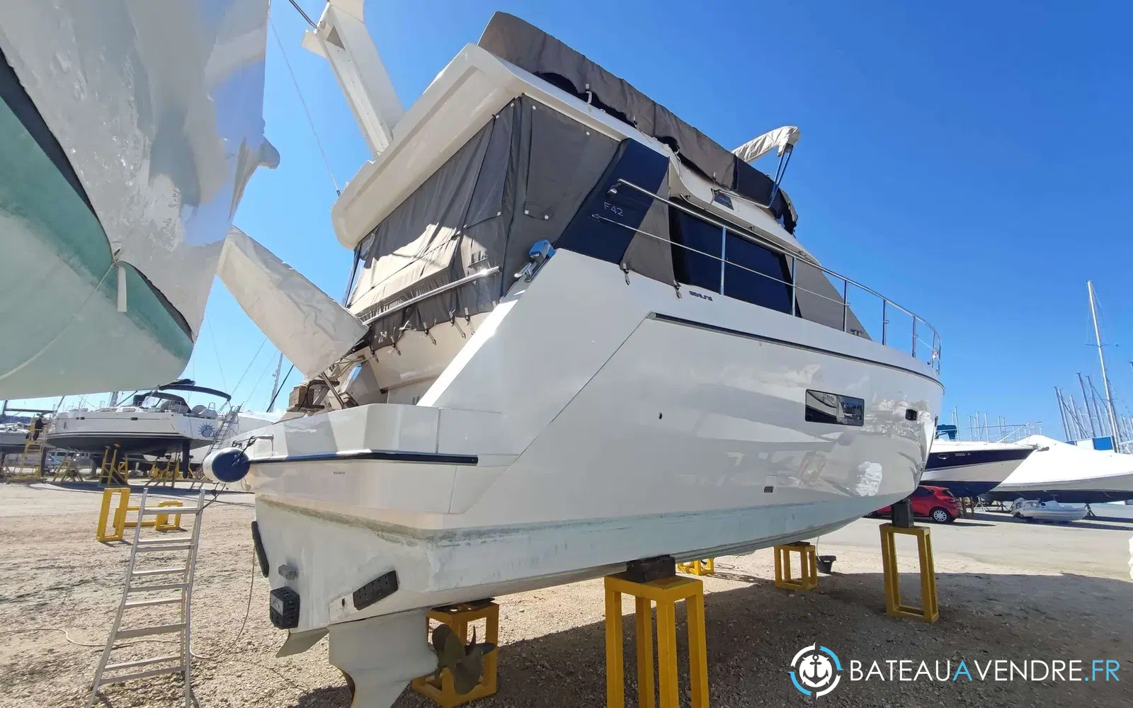 slider 9 Sealine F 42
