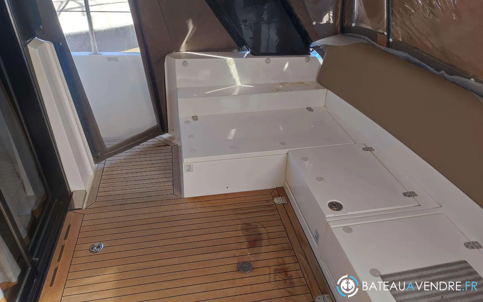 slider 11 Sealine F 42