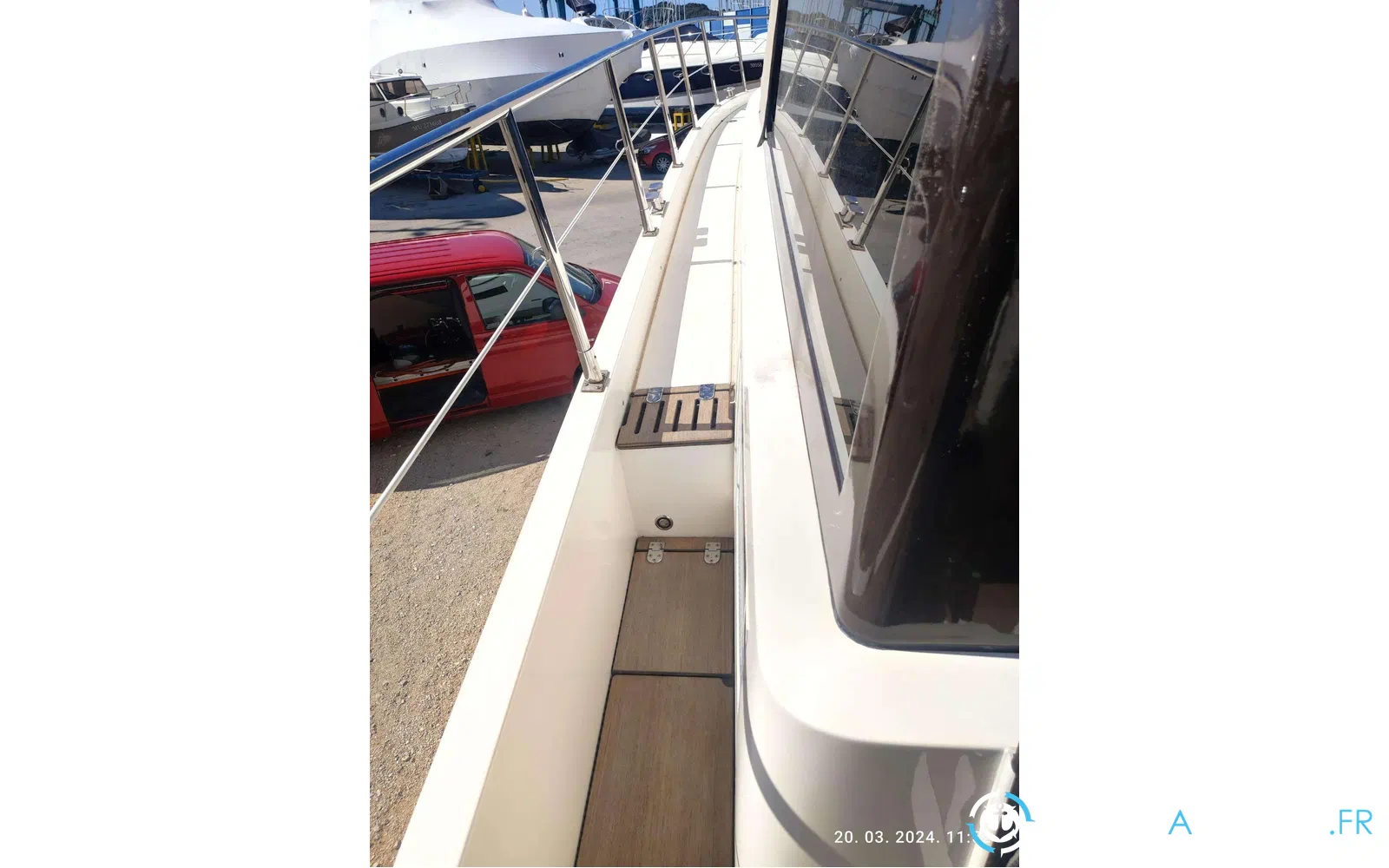 slider 14 Sealine F 42