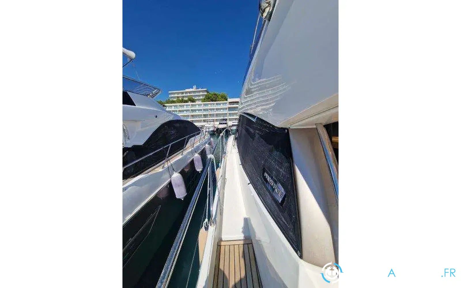 slider 13 Jeanneau Prestige 550 Fly