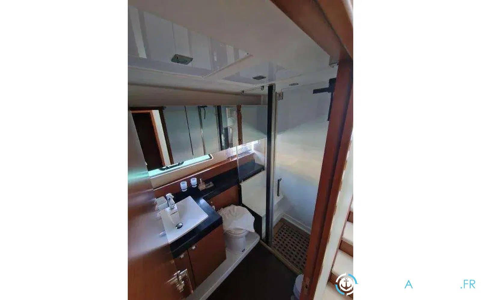 slider 1 Jeanneau Prestige 550 Fly