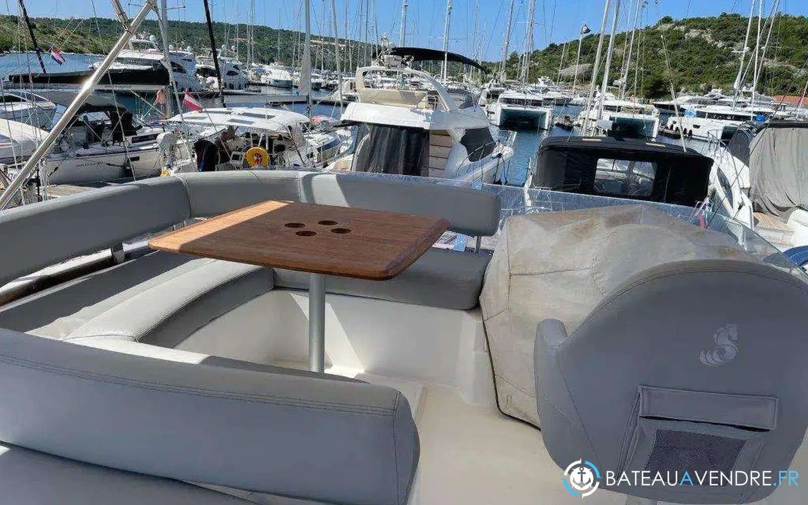 slider 4 Beneteau Antares 12