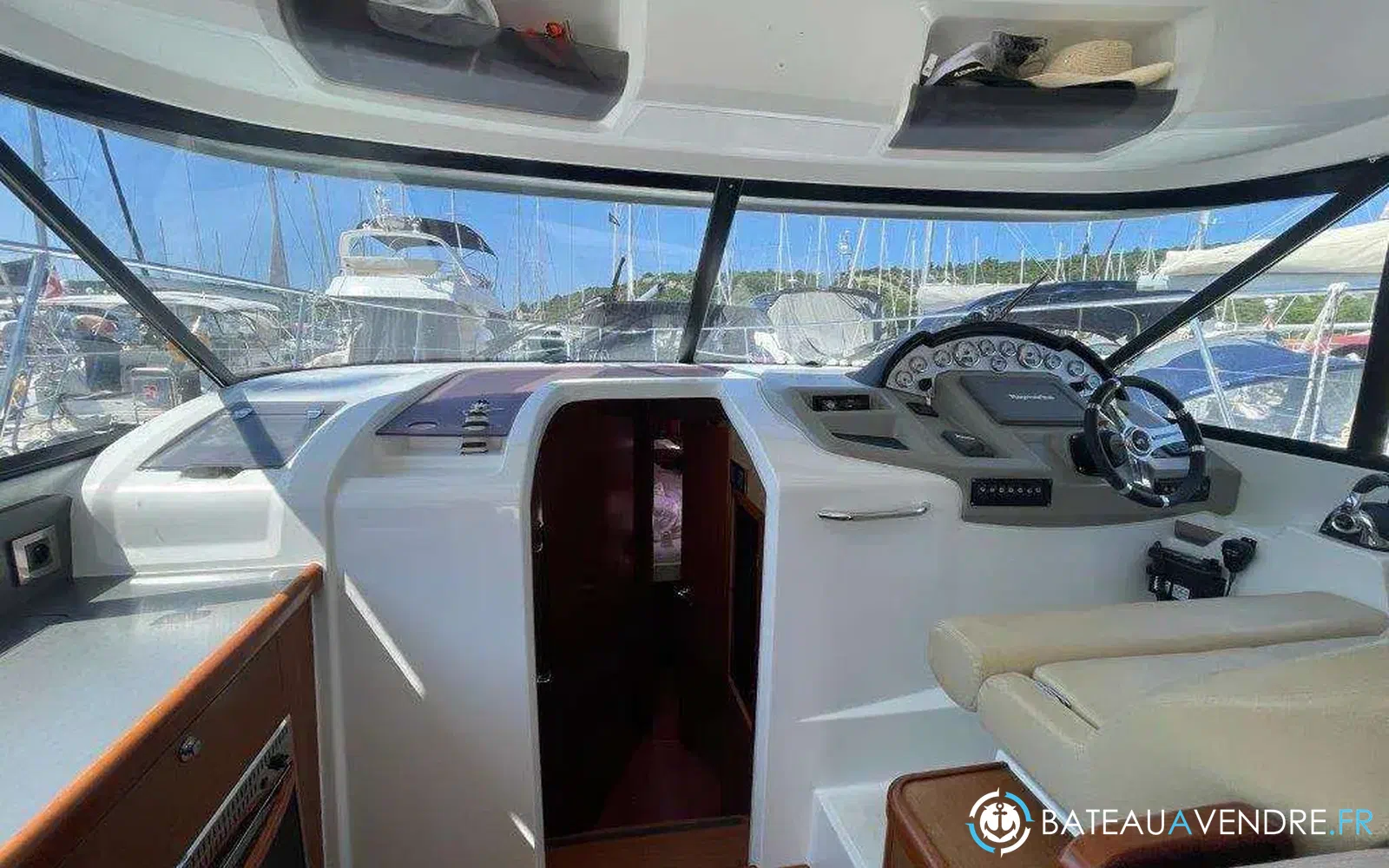 slider 5 Beneteau Antares 12