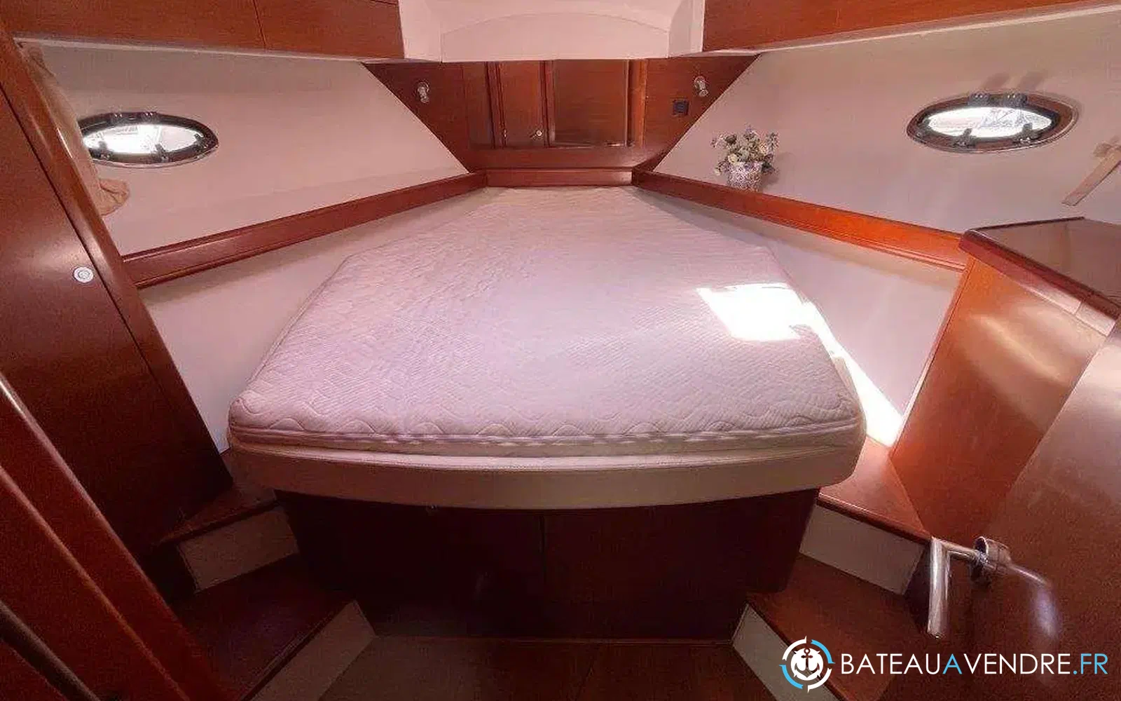 slider 6 Beneteau Antares 12