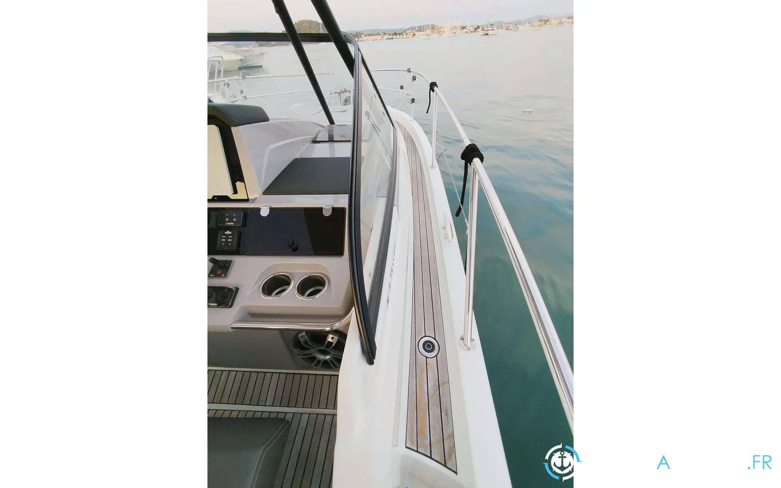 slider 6 Jeanneau Cap Camarat 10.5 WA