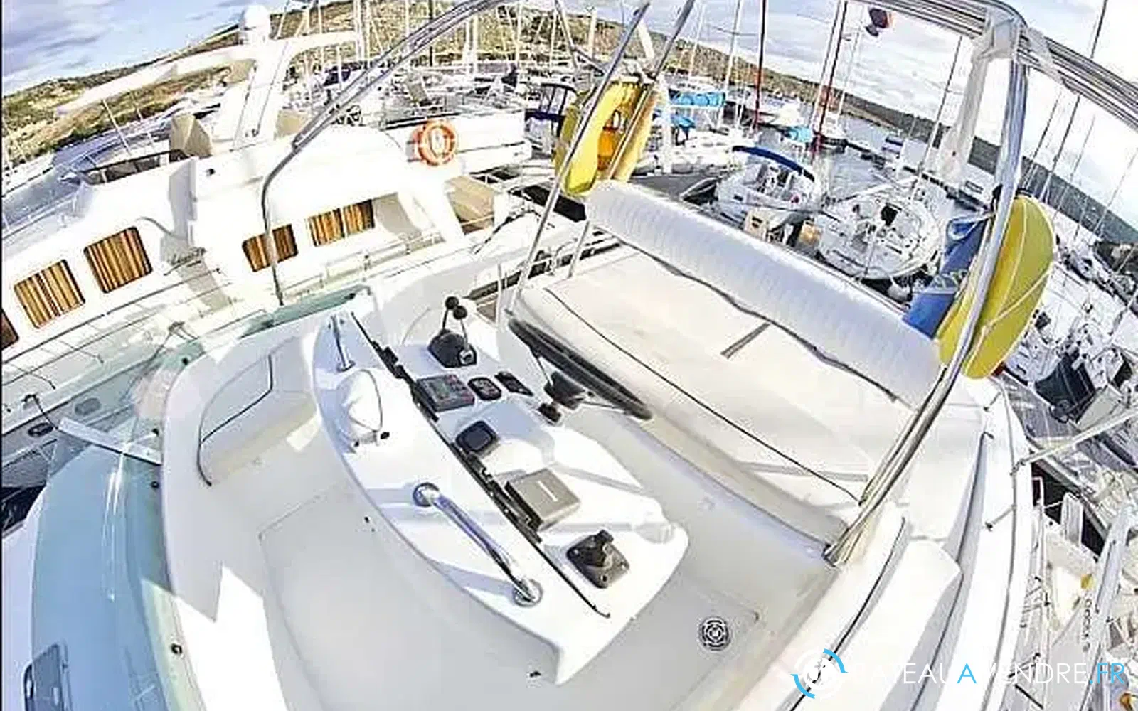slider 19 Lagoon Power 43