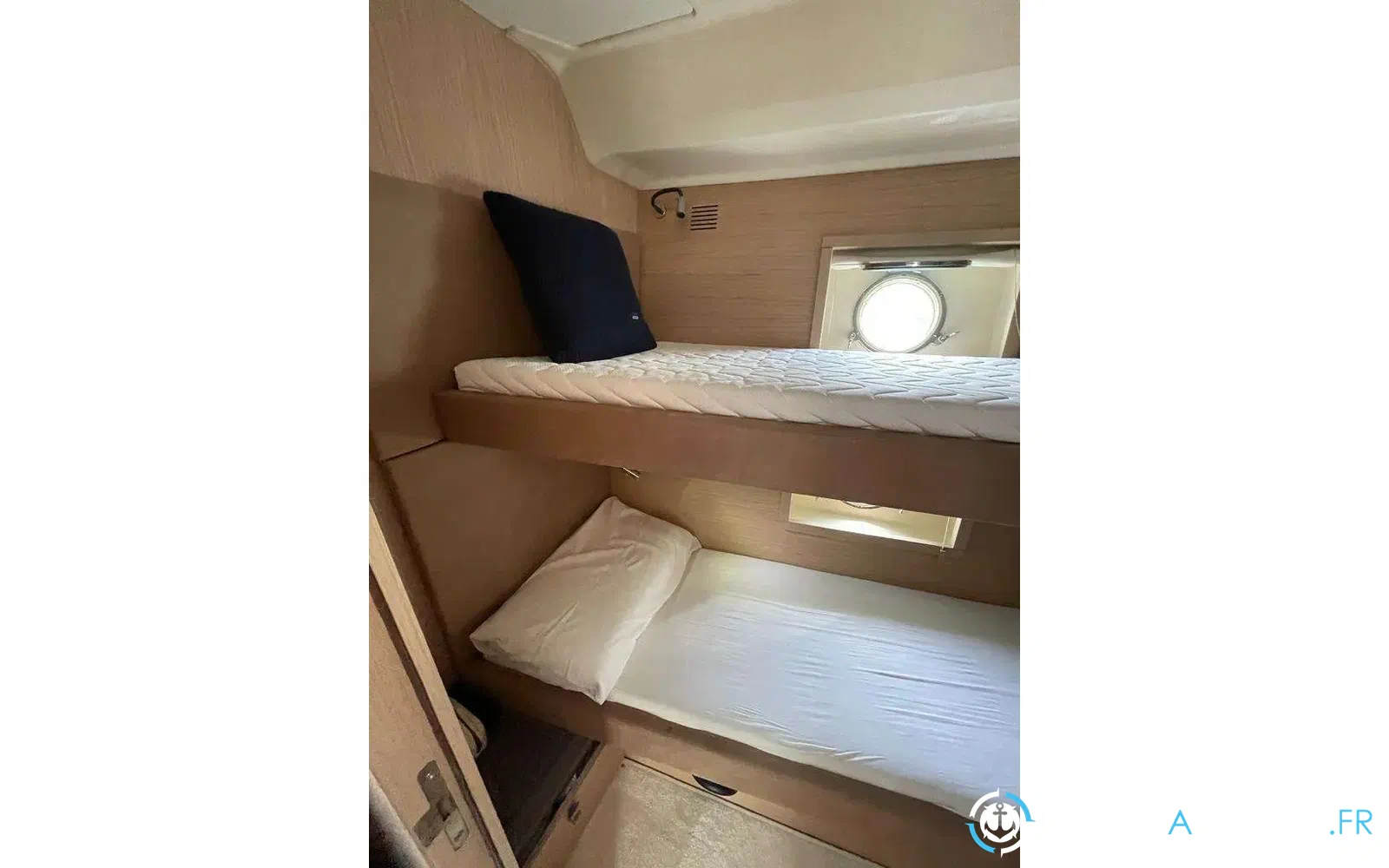 slider 13 Beneteau Monte Carlo 5