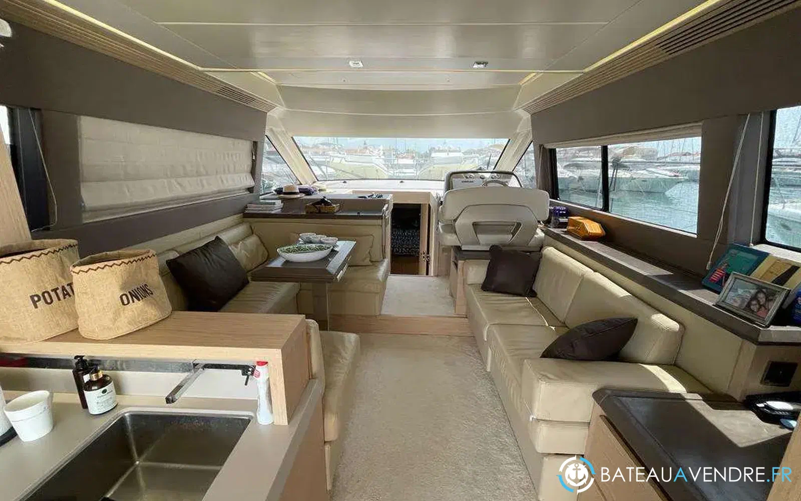 slider 1 Beneteau Monte Carlo 5