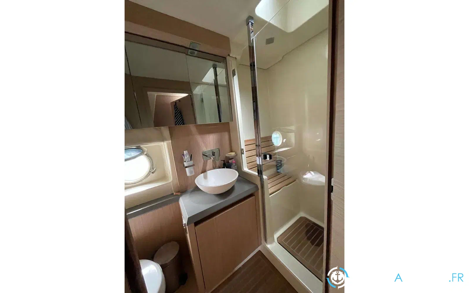 slider 6 Beneteau Monte Carlo 5