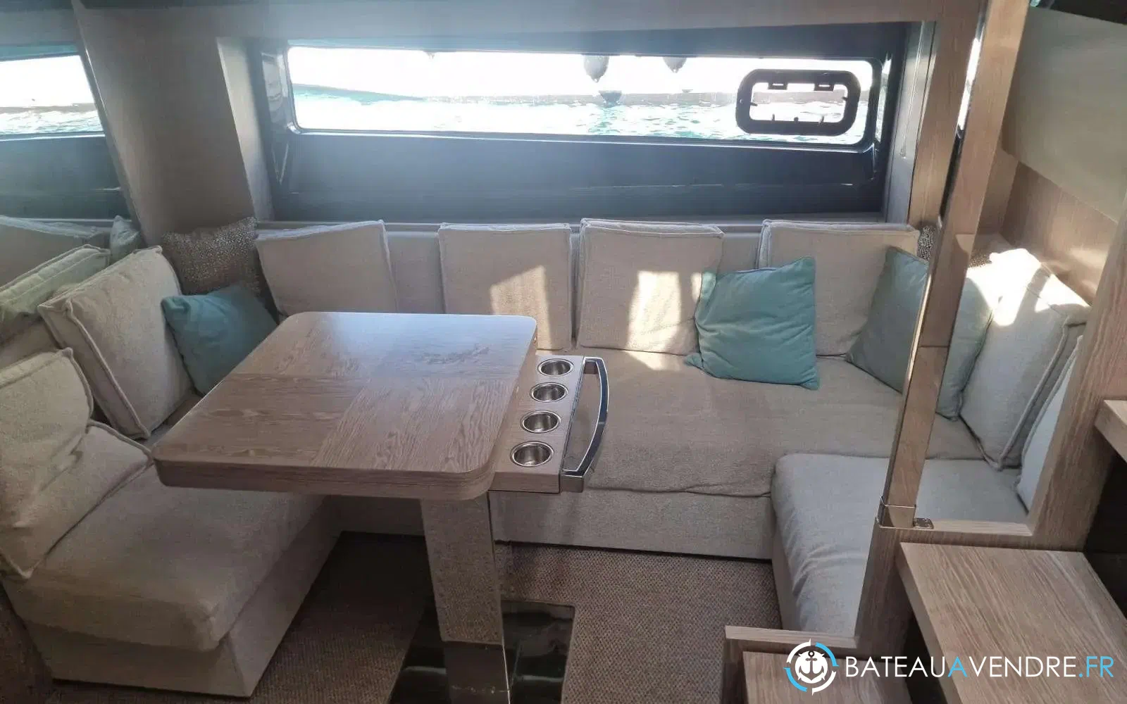 slider 19 Azimut Atlantis 51