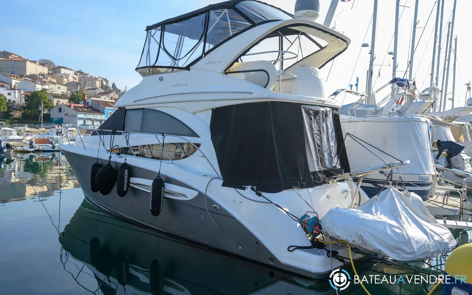 slider 0 Meridian Yacht 341