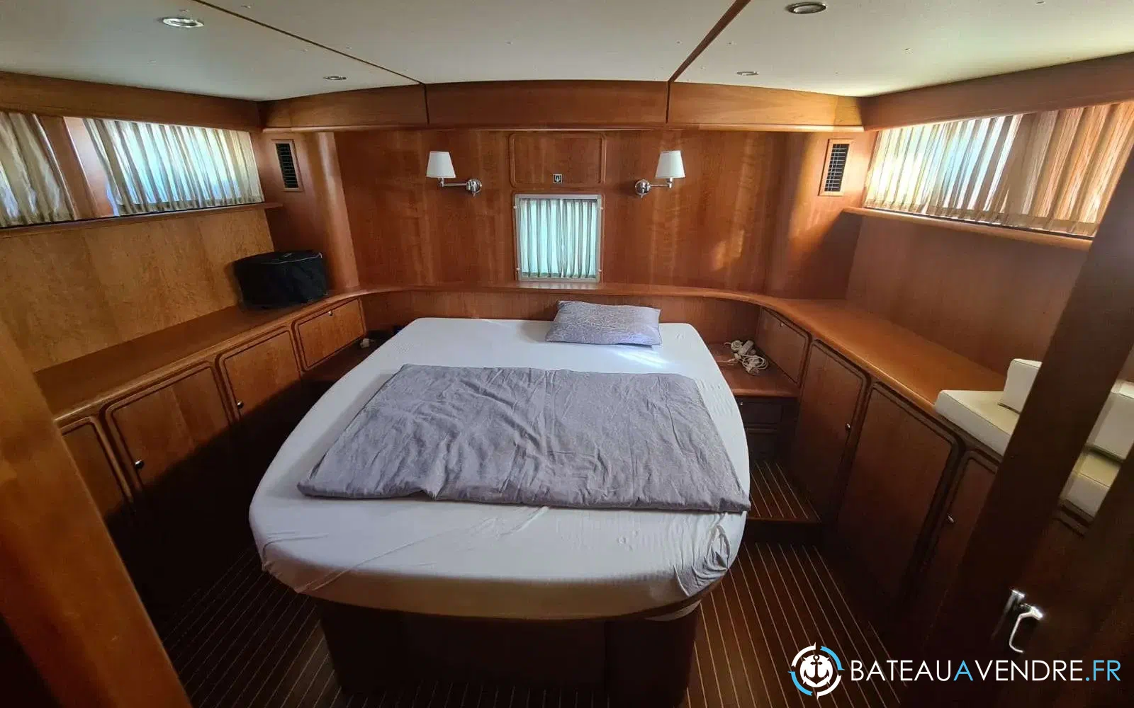 slider 13 Linssen 470 Grand Sturdy