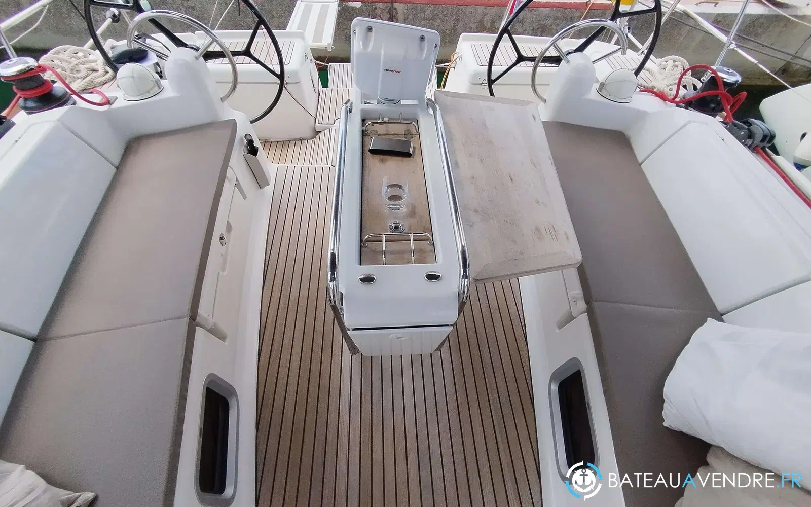 slider 12 Jeanneau Sun Odyssey 439