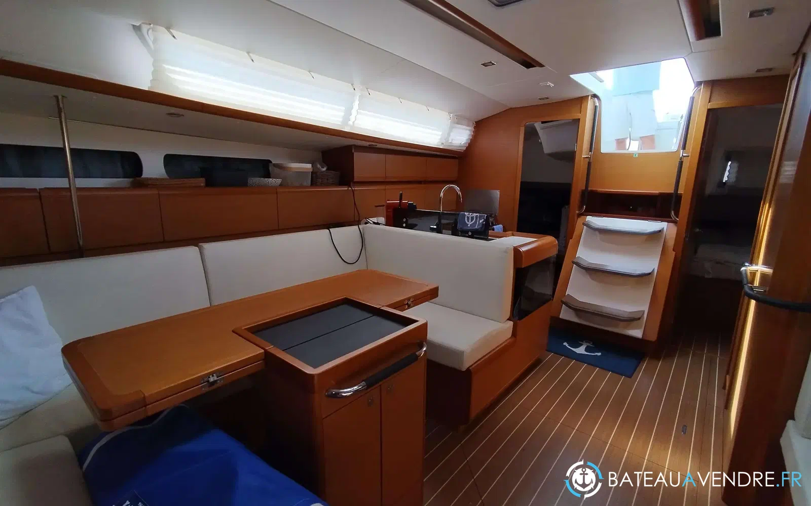 slider 13 Jeanneau Sun Odyssey 439