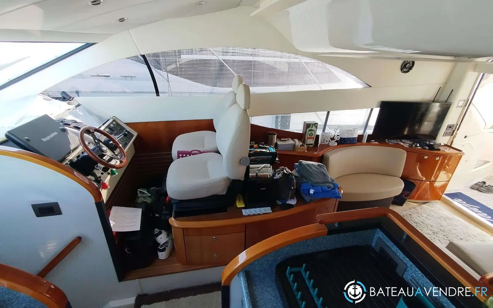 slider 16 Fairline Phantom 50