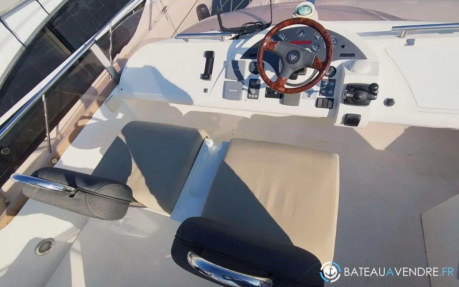 slider 28 Fairline Phantom 50