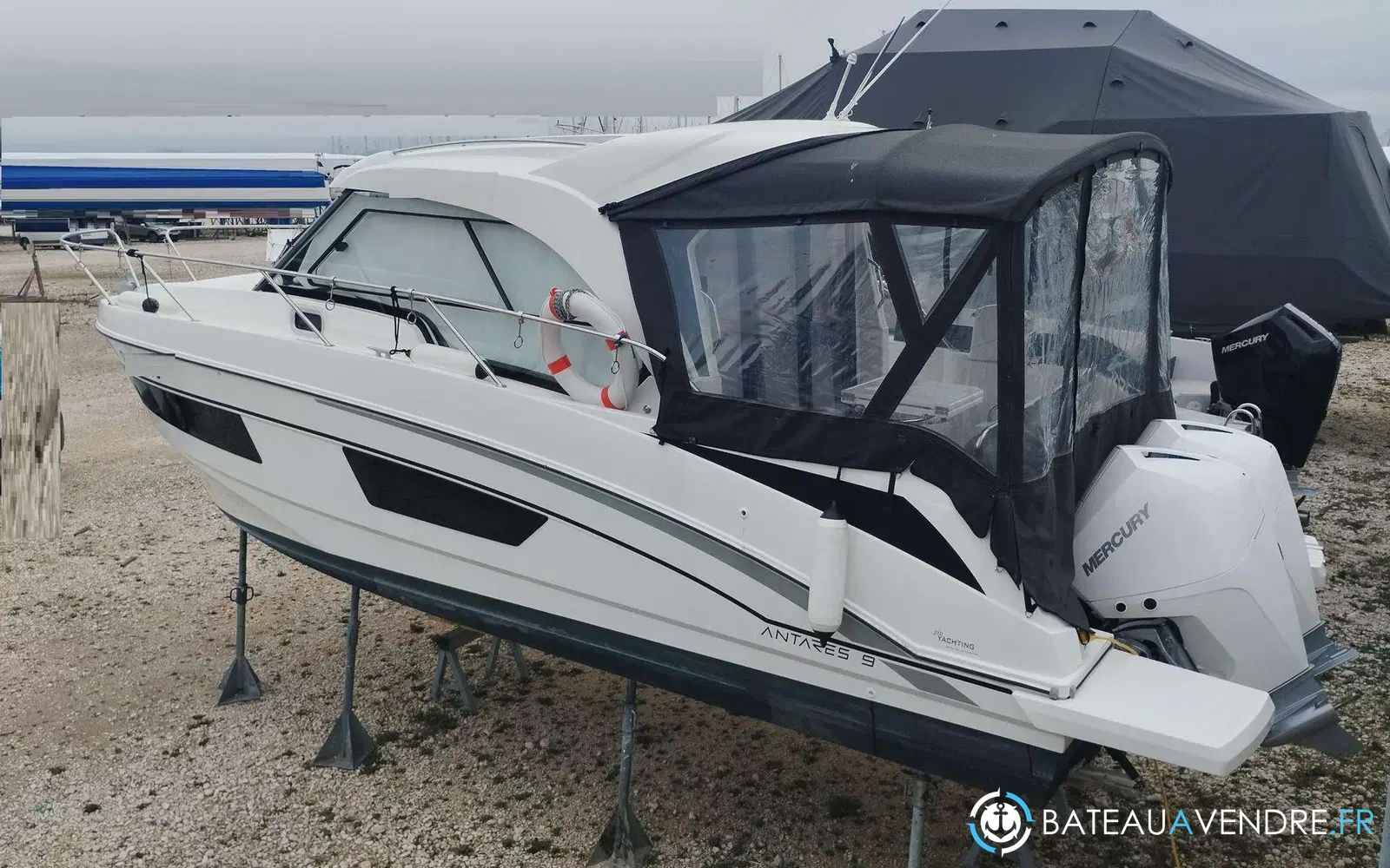 slider 0 Beneteau Antares Serie 9