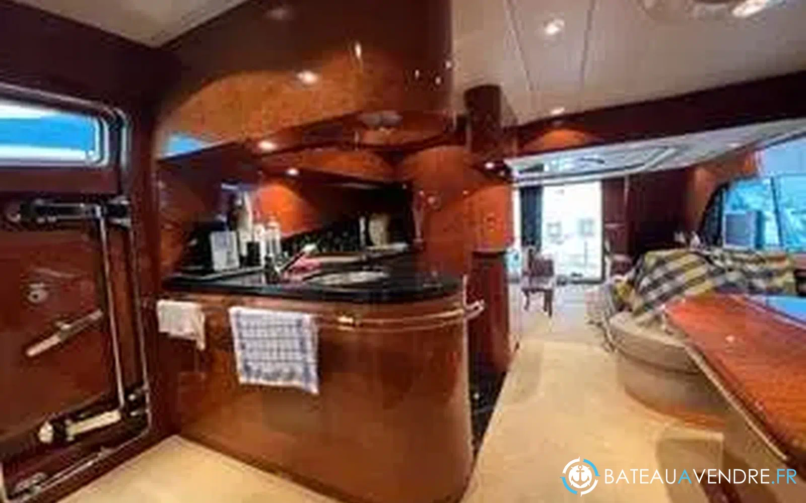 slider 18 Elegance Yachts Elegance 65