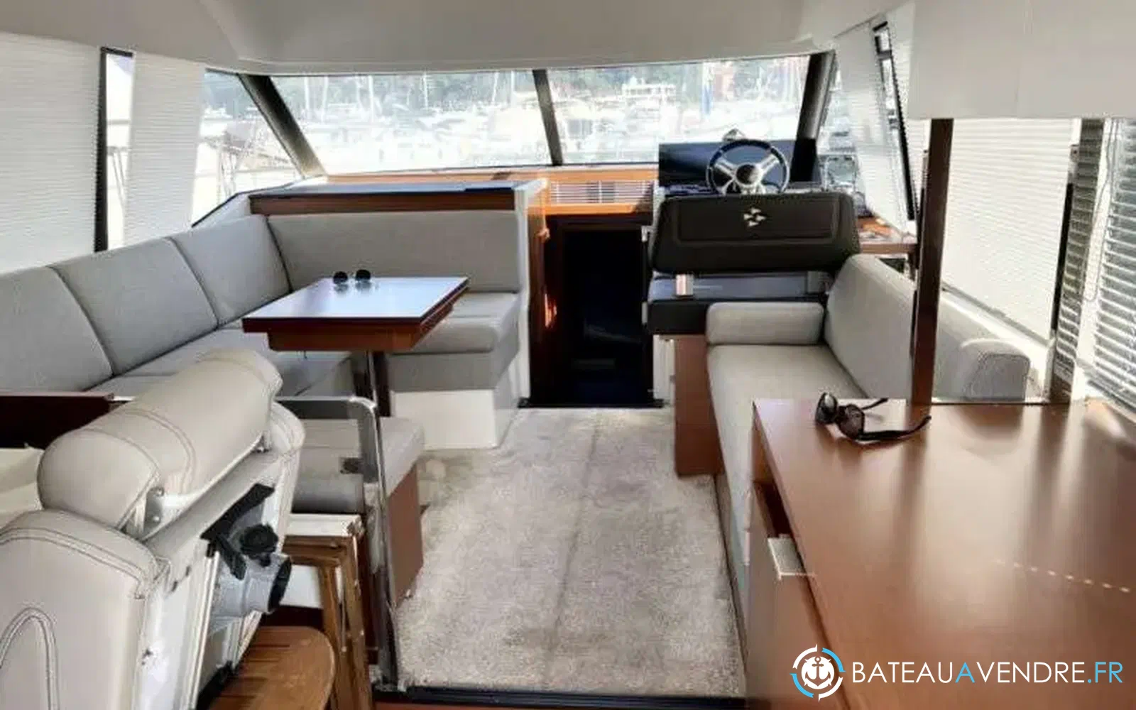 slider 10 Prestige Yachts 420 Fly