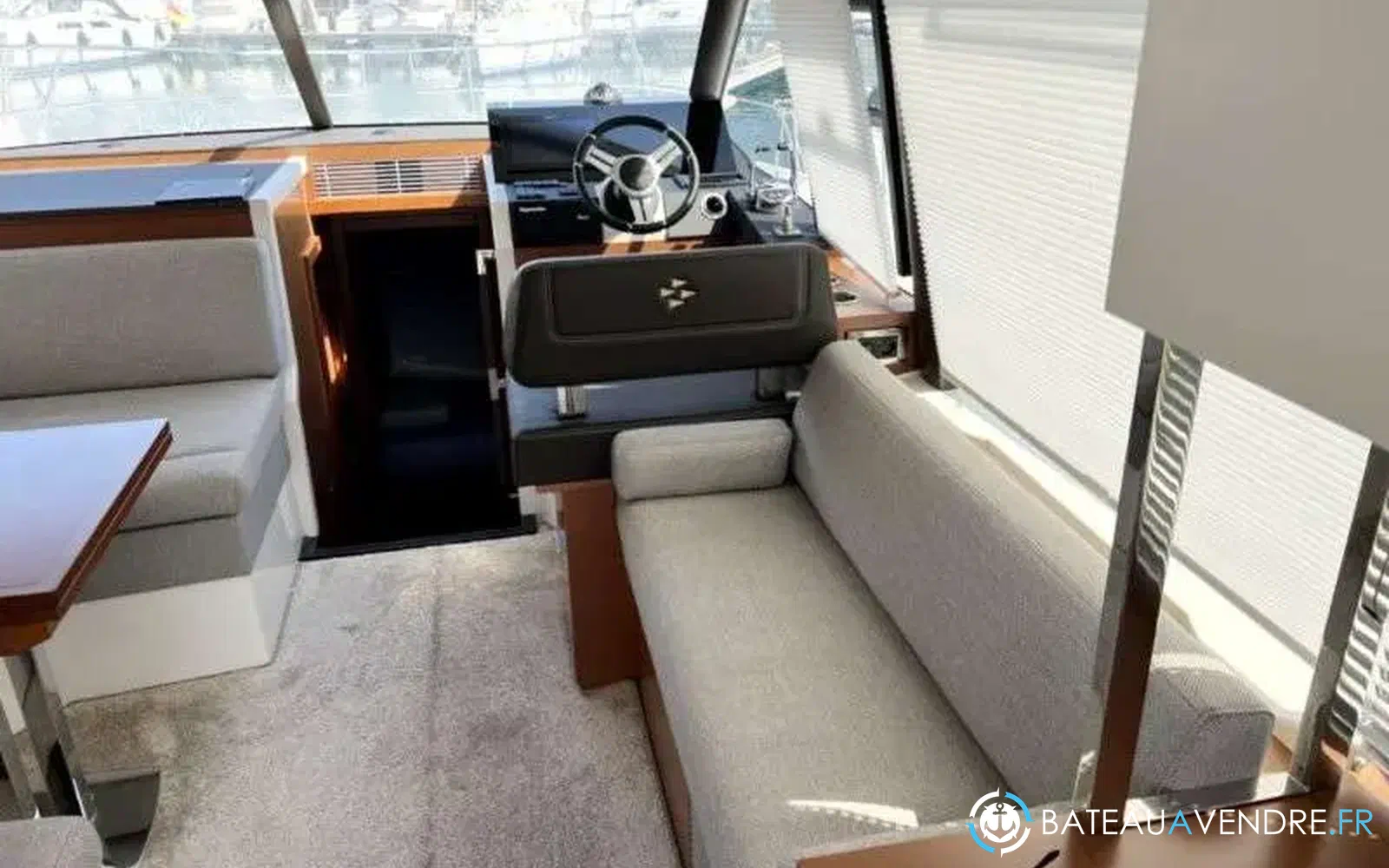 slider 7 Jeanneau Prestige 420 Fly