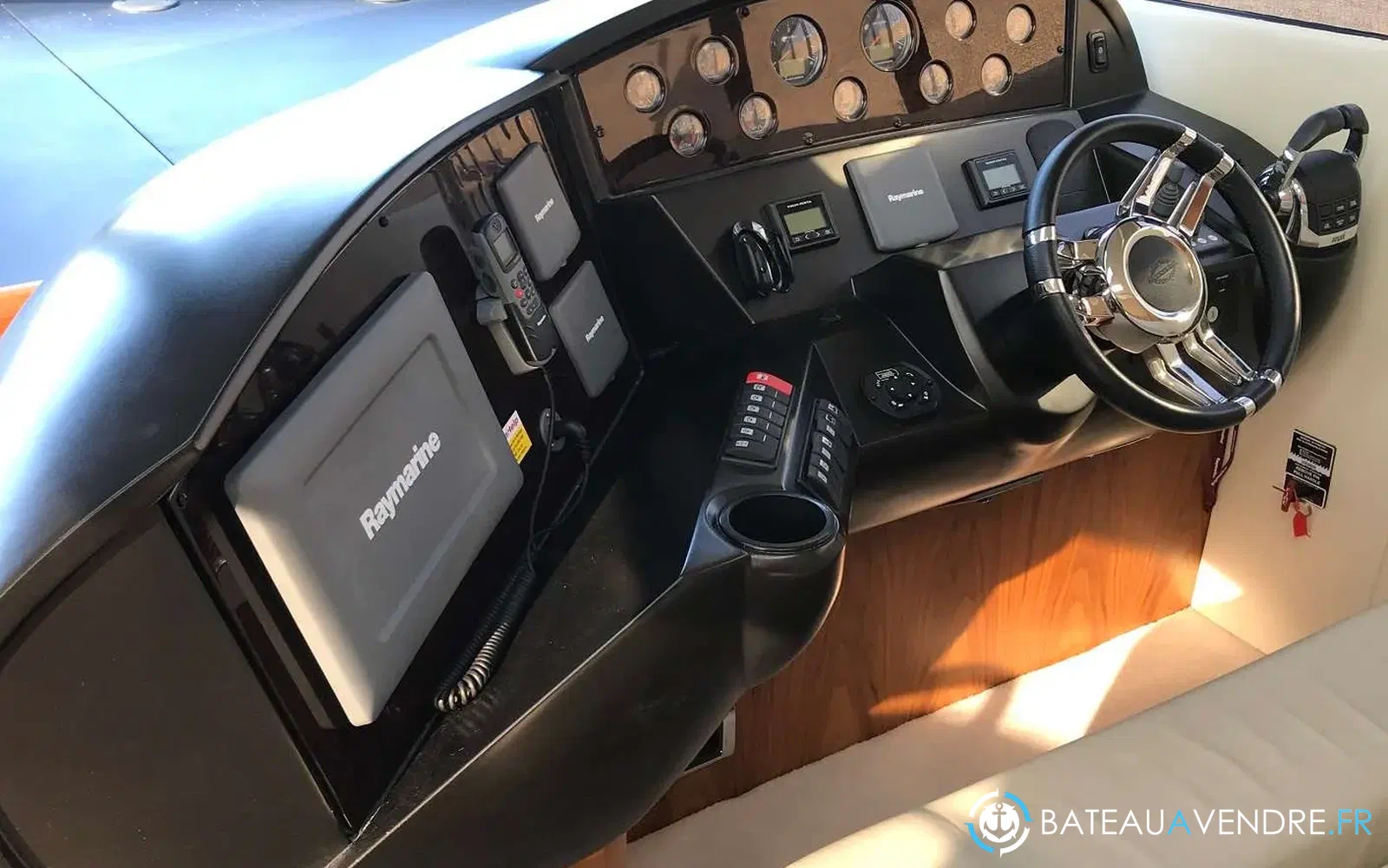 slider 4 Sunseeker Predator 52