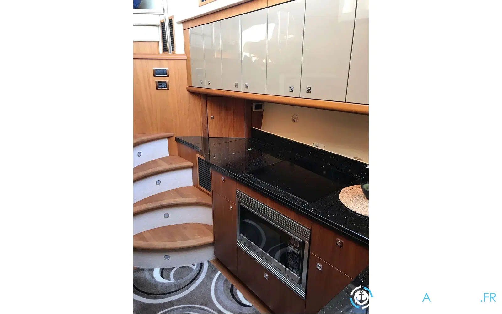 slider 5 Sunseeker Predator 52