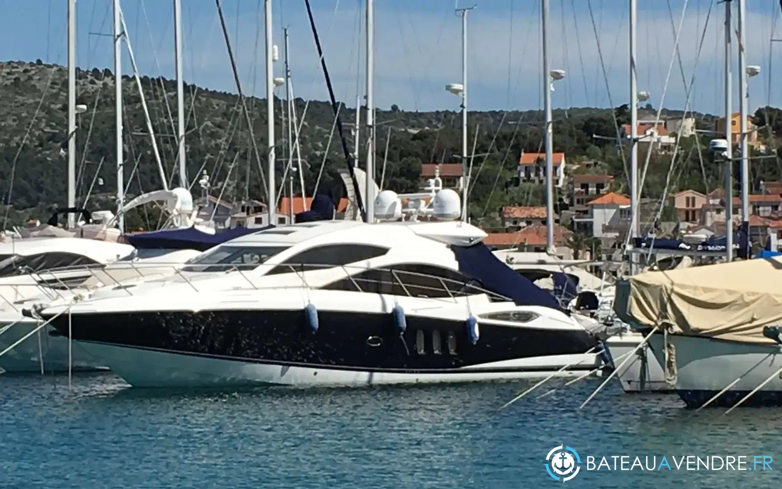 slider 6 Sunseeker Predator 52