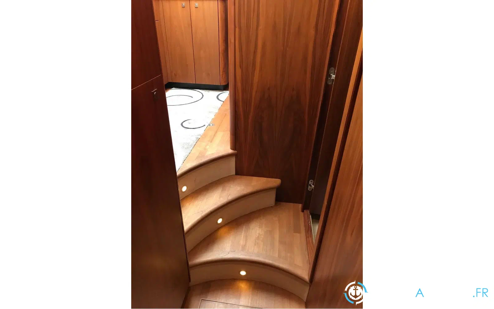 slider 7 Sunseeker Predator 52