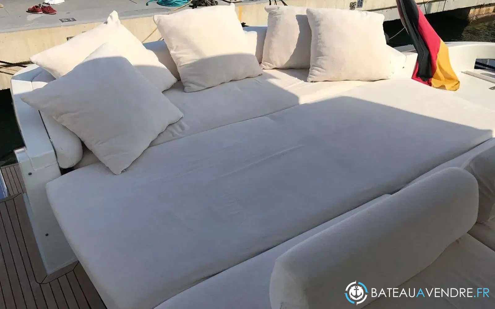 slider 4 Azimut 68 S