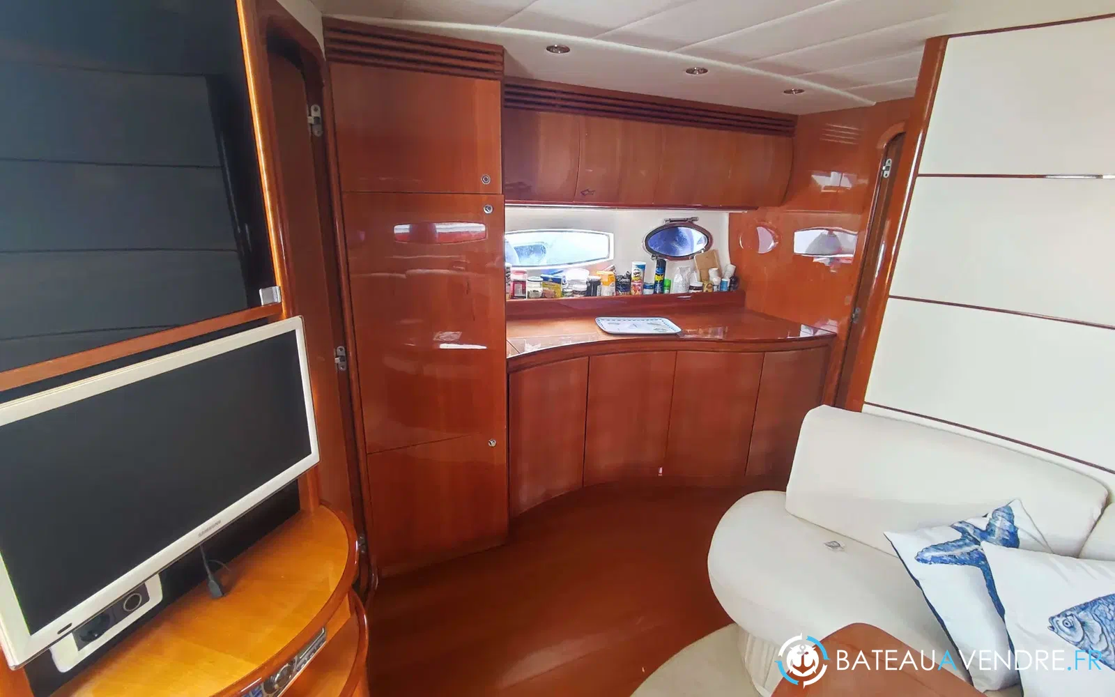slider 11 Pershing 46