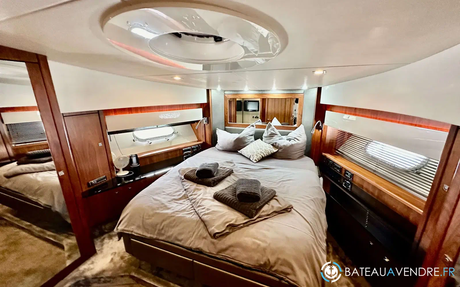 slider 14 Sunseeker Predator 74