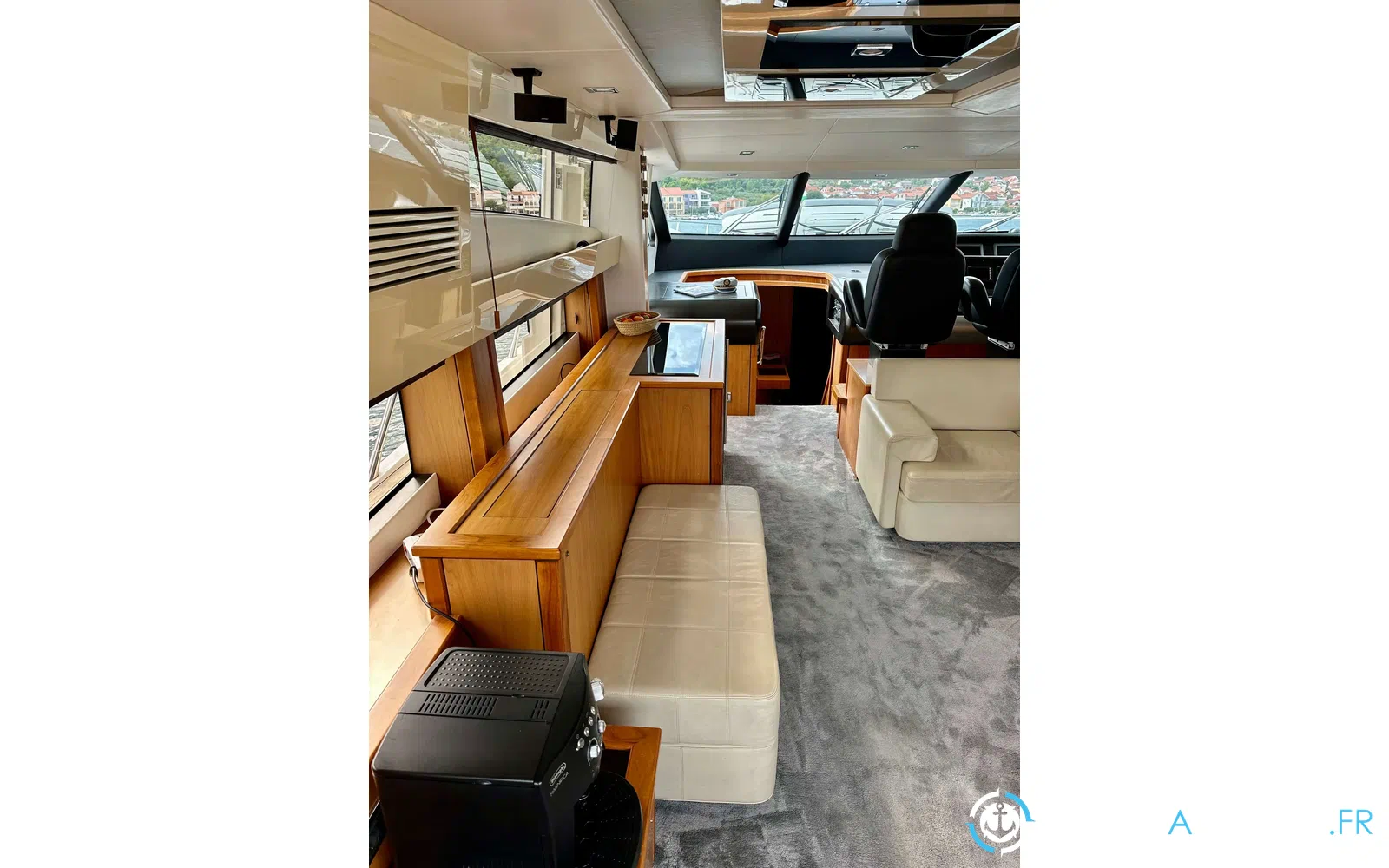 slider 6 Sunseeker Predator 74