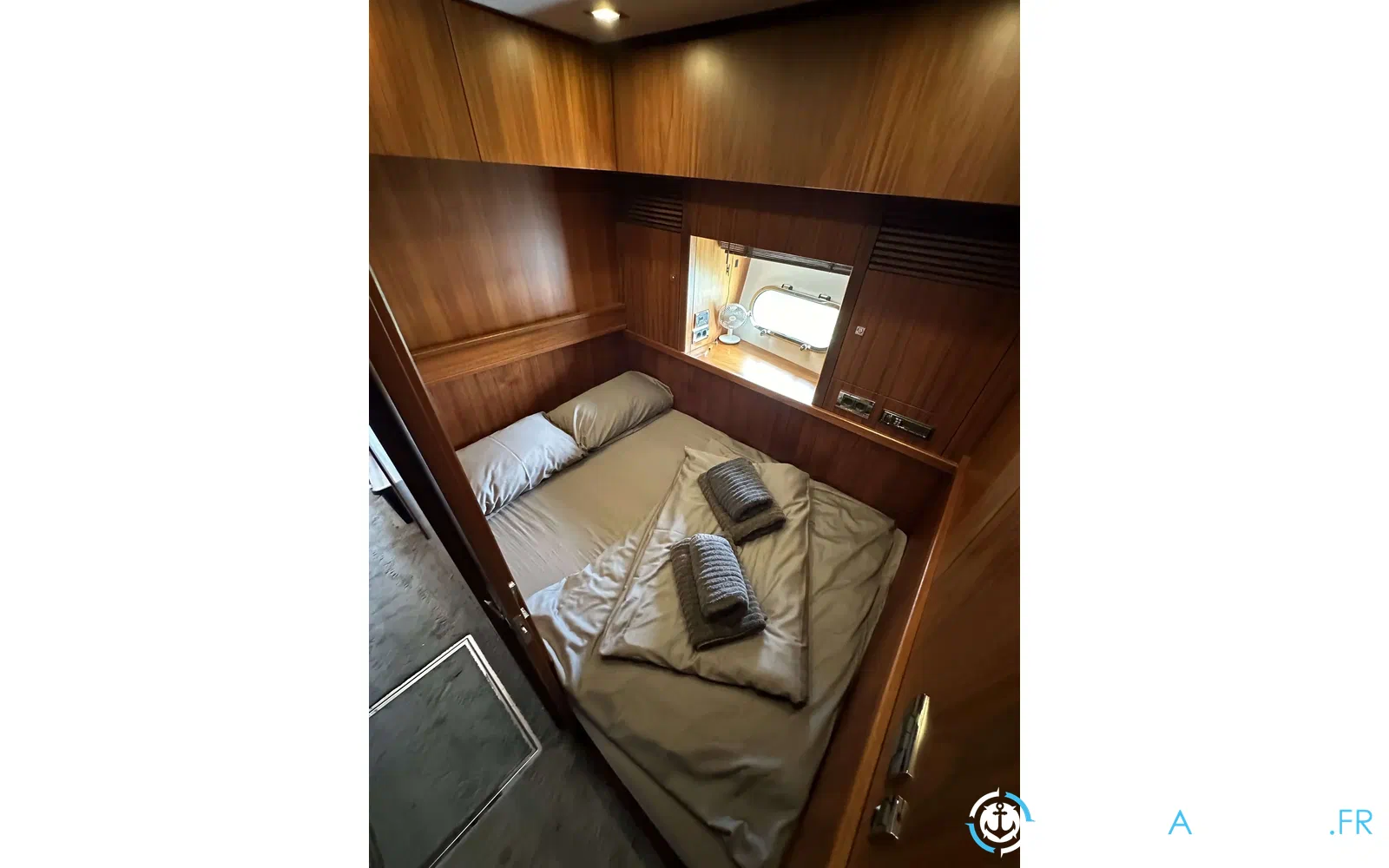slider 7 Sunseeker Predator 74
