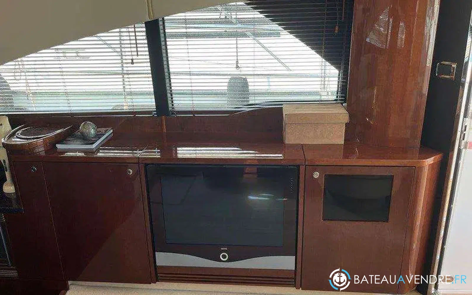 slider 5 Fairline Squadron 58