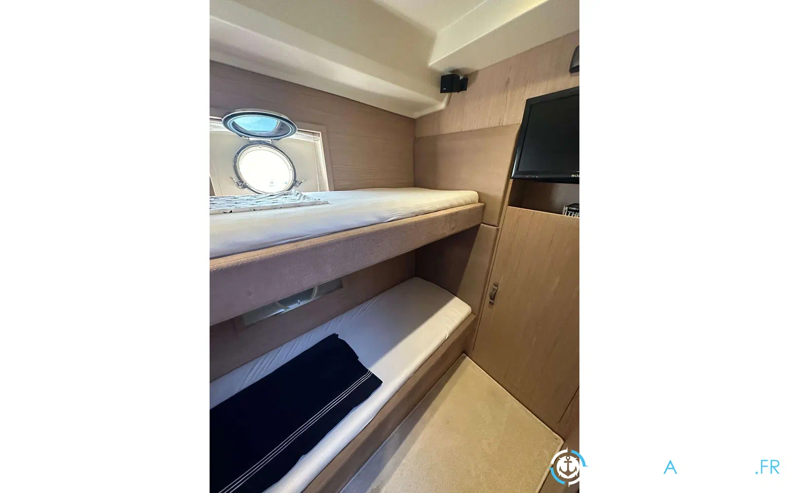 slider 10 Beneteau Monte Carlo 5