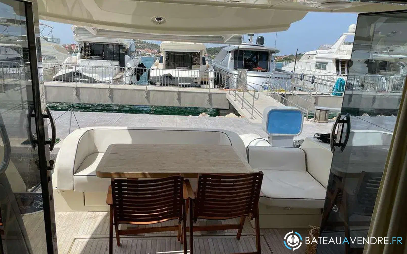slider 1 Beneteau Monte Carlo 5