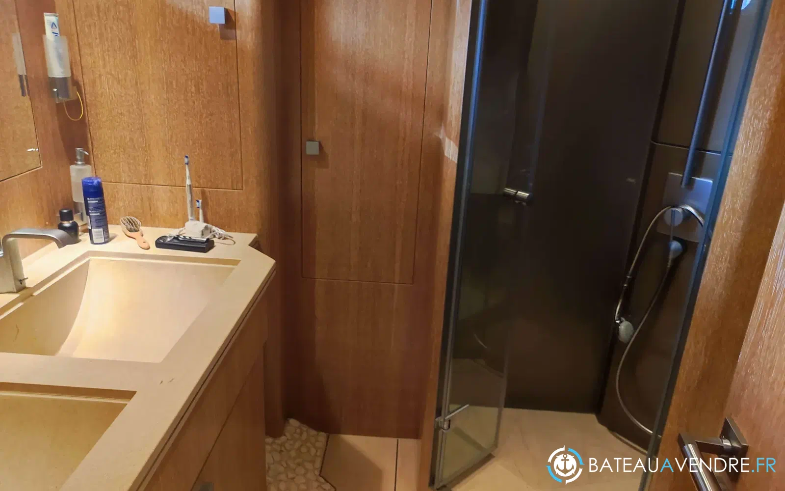 slider 24 Elegance Yachts Elegance 70
